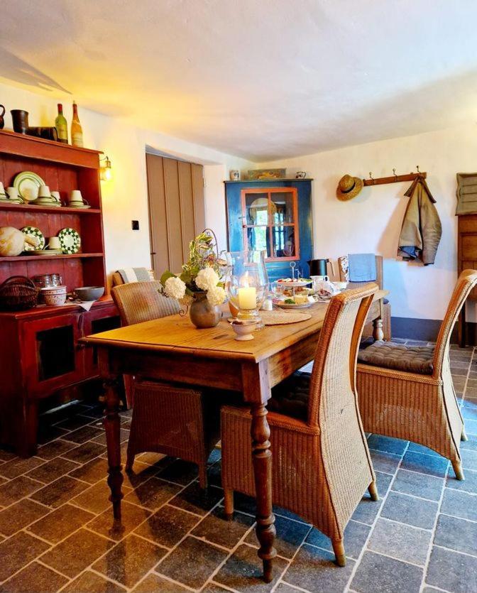B&B Gutshaus De La Fontaine Feilsdorf 외부 사진