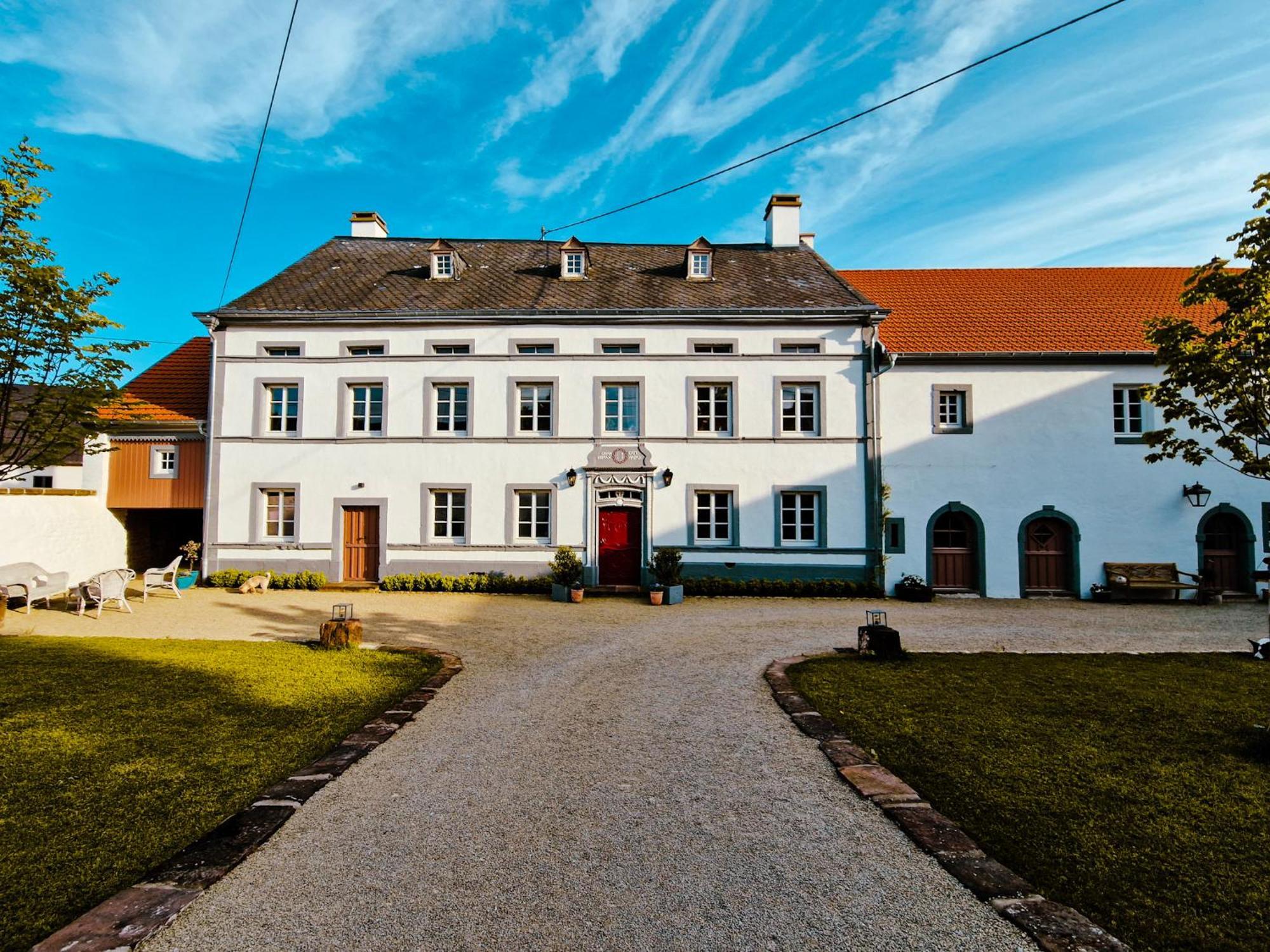 B&B Gutshaus De La Fontaine Feilsdorf 외부 사진